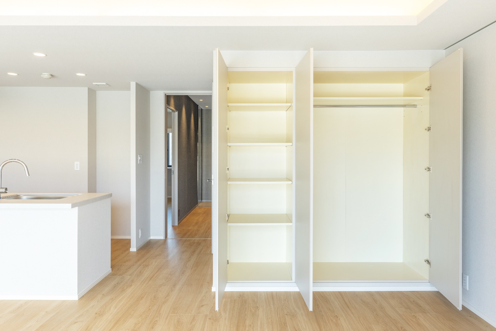 Dash Living Aoyama (Unfurnished), Deluxe-1BR (Unfurnished) Image