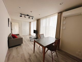 Deluxe 1 Bedroom with Roof Balcony E