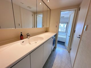 Deluxe 1 Bedroom with Roof Balcony E