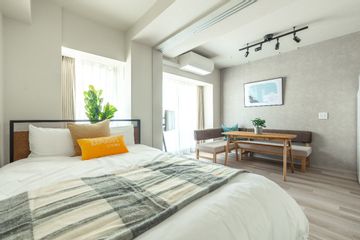 2 Bedroom with Workspace