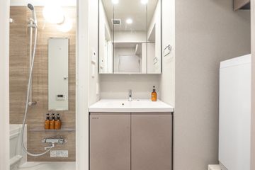 2 Bedroom with Workspace High