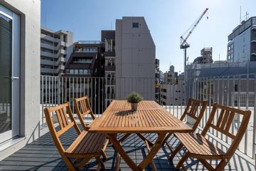 2 Bedroom Penthouse with Rooftop Terrace