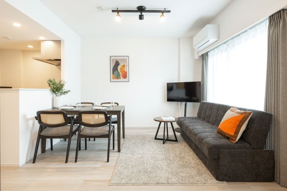 Executive-2 Bedroom High image