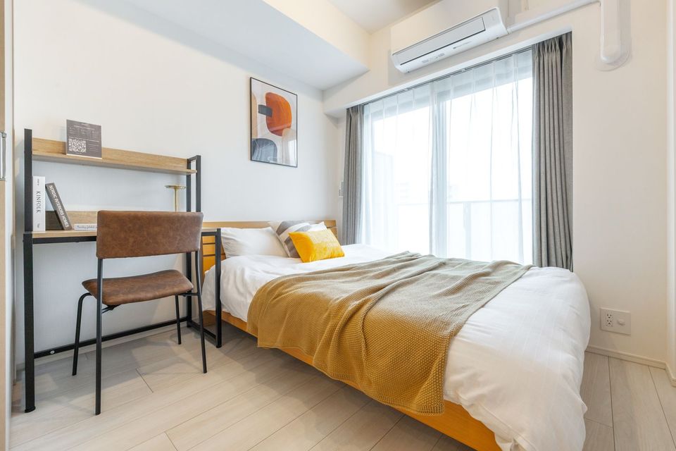 Superior-1 Bedroom Low image